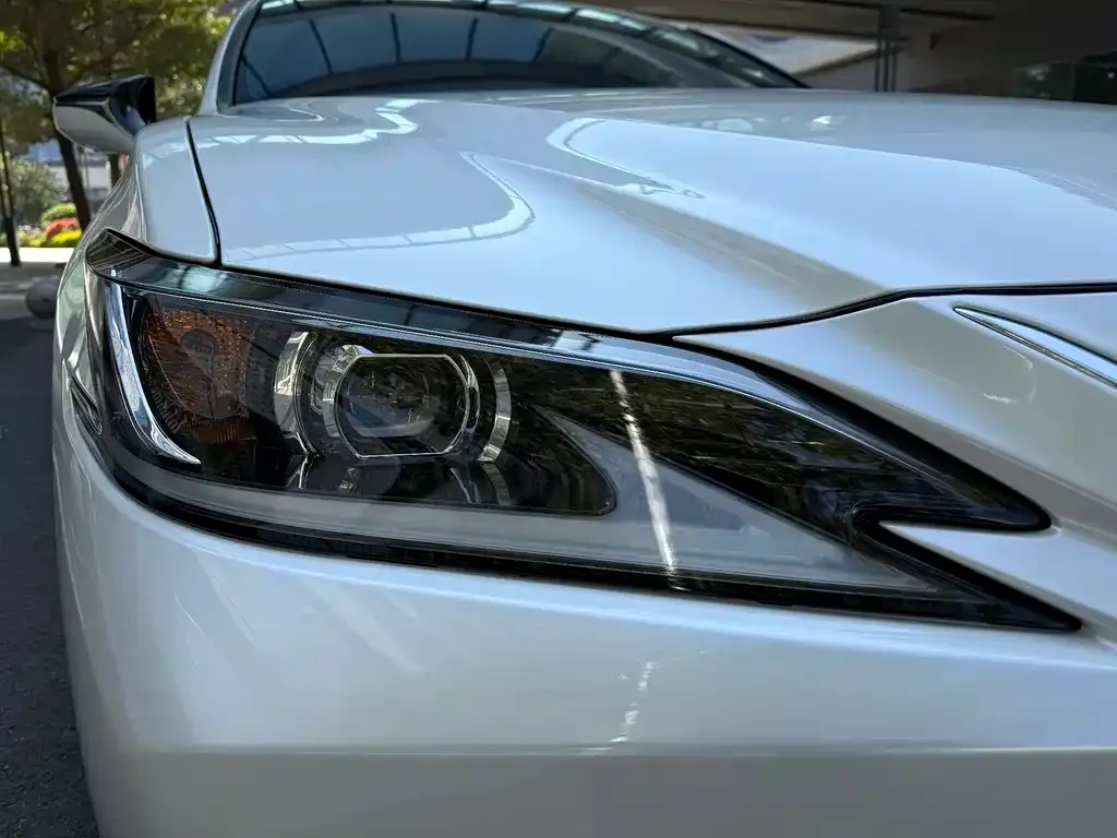 Lexus ES 2023 из CN, фото 8