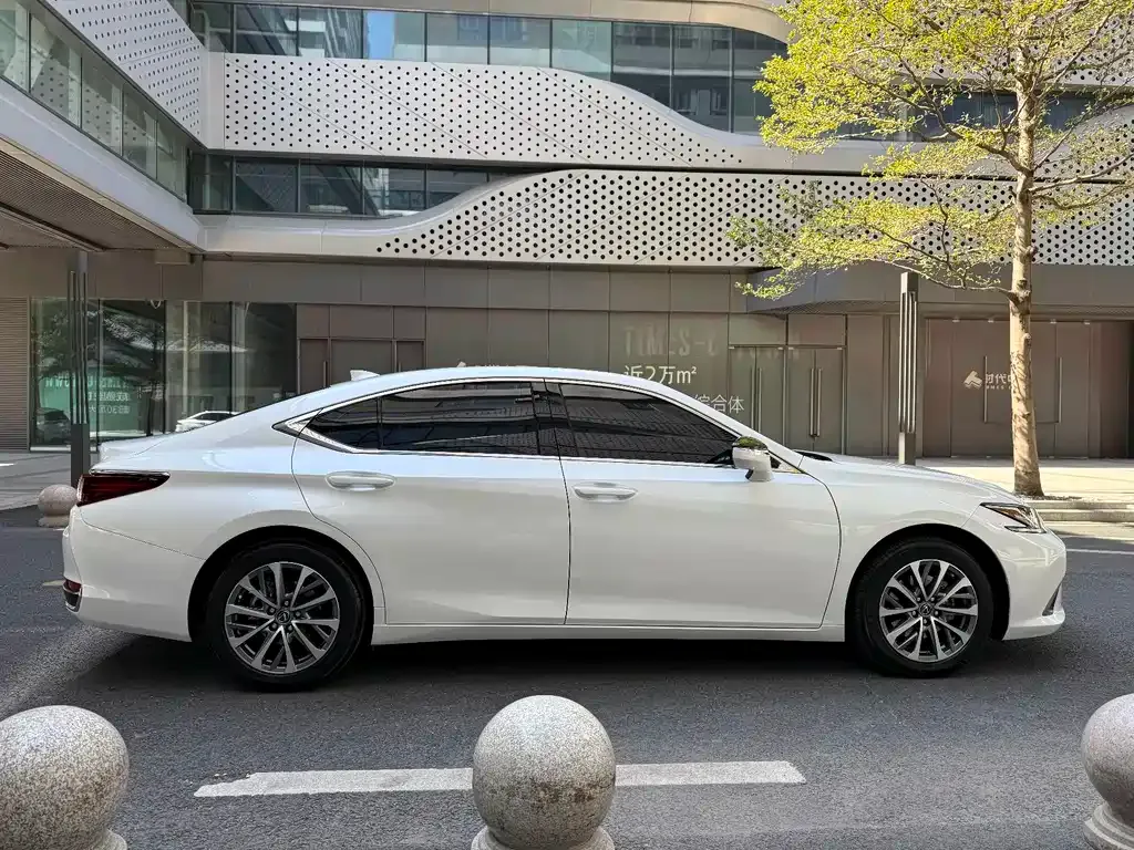 Lexus ES 2023 из CN, фото 10