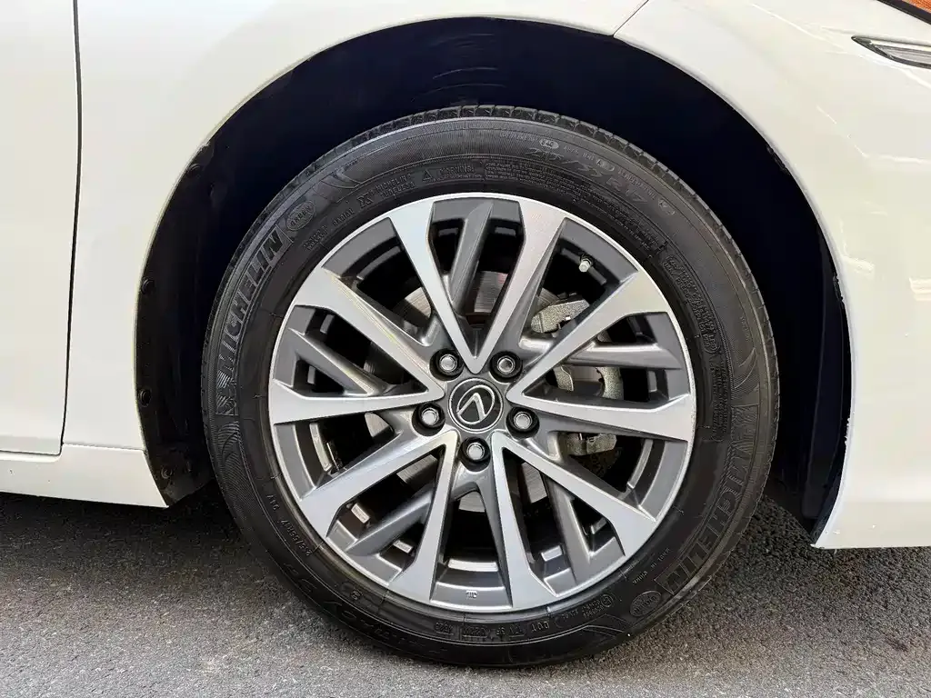 Lexus ES 2023 из CN, фото 4