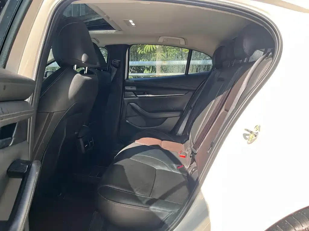Mazda 3 Axela 2022 из CN, фото 9