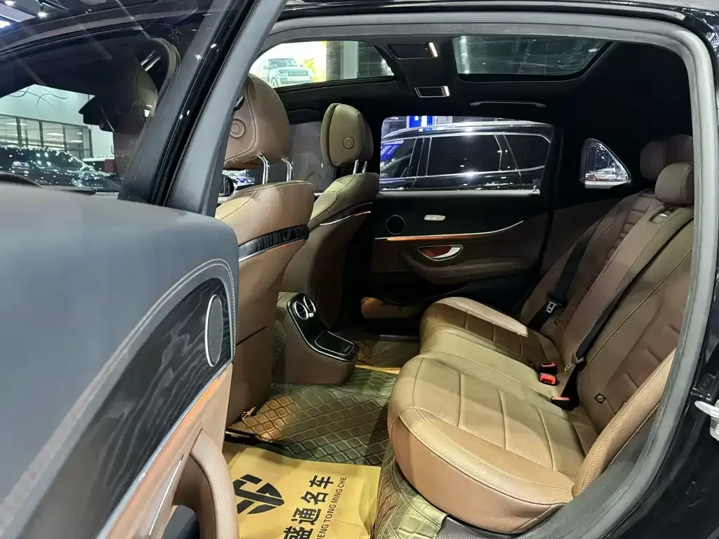Mercedes-Benz E-Class 2022 из CN, фото 3