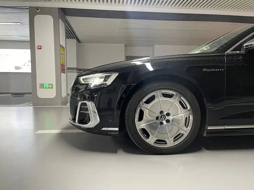 Audi A8 2023 из CN, фото 6