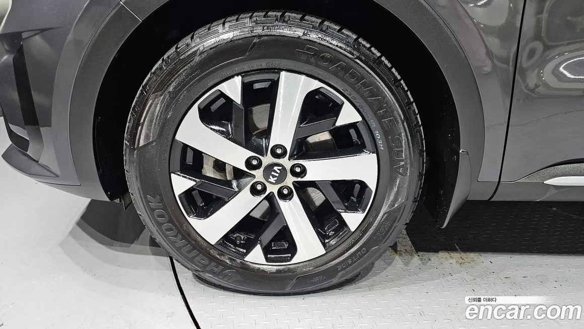 Kia Sorento — фото 5