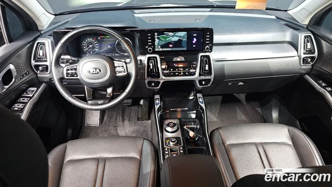 Kia Sorento — фото 9