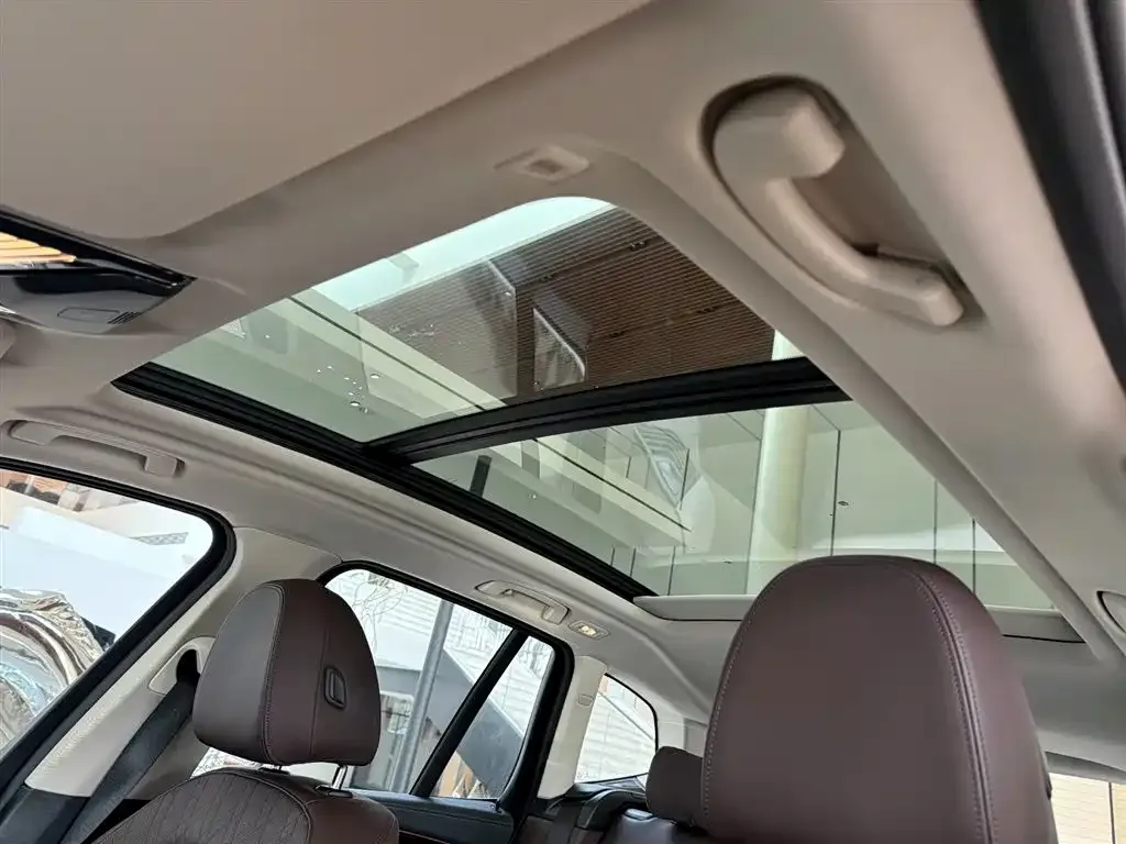 BMW X3 2024 из CN, фото 2