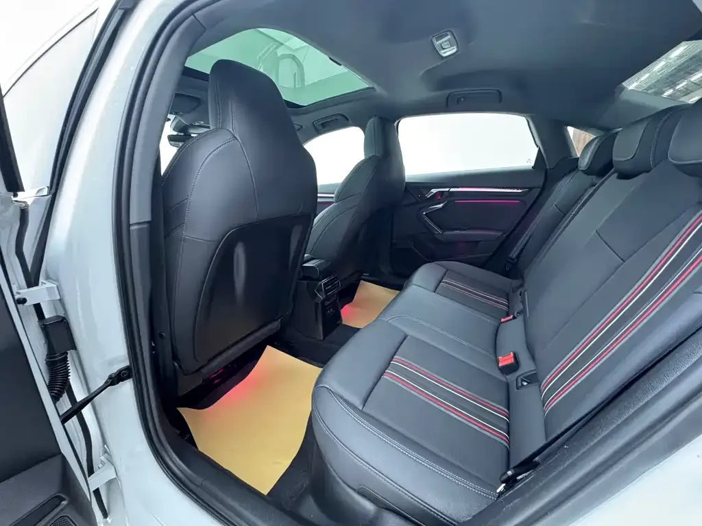 Audi A3 2021 из CN, фото 10