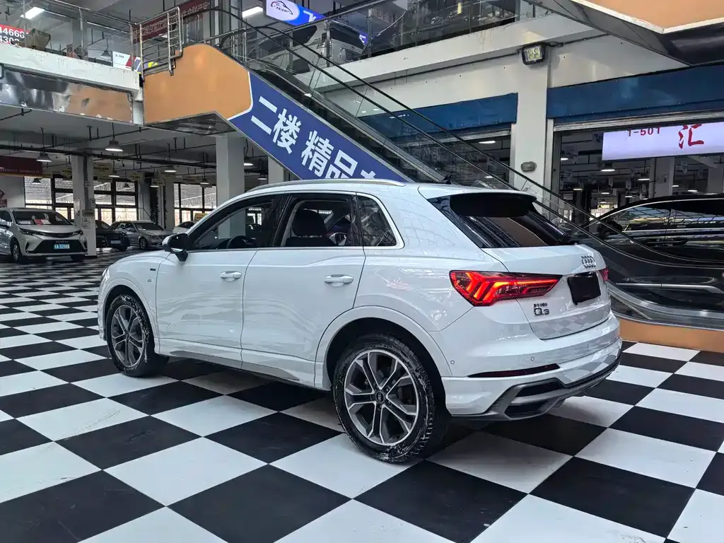 Audi Q3 2022 из CN, фото 3