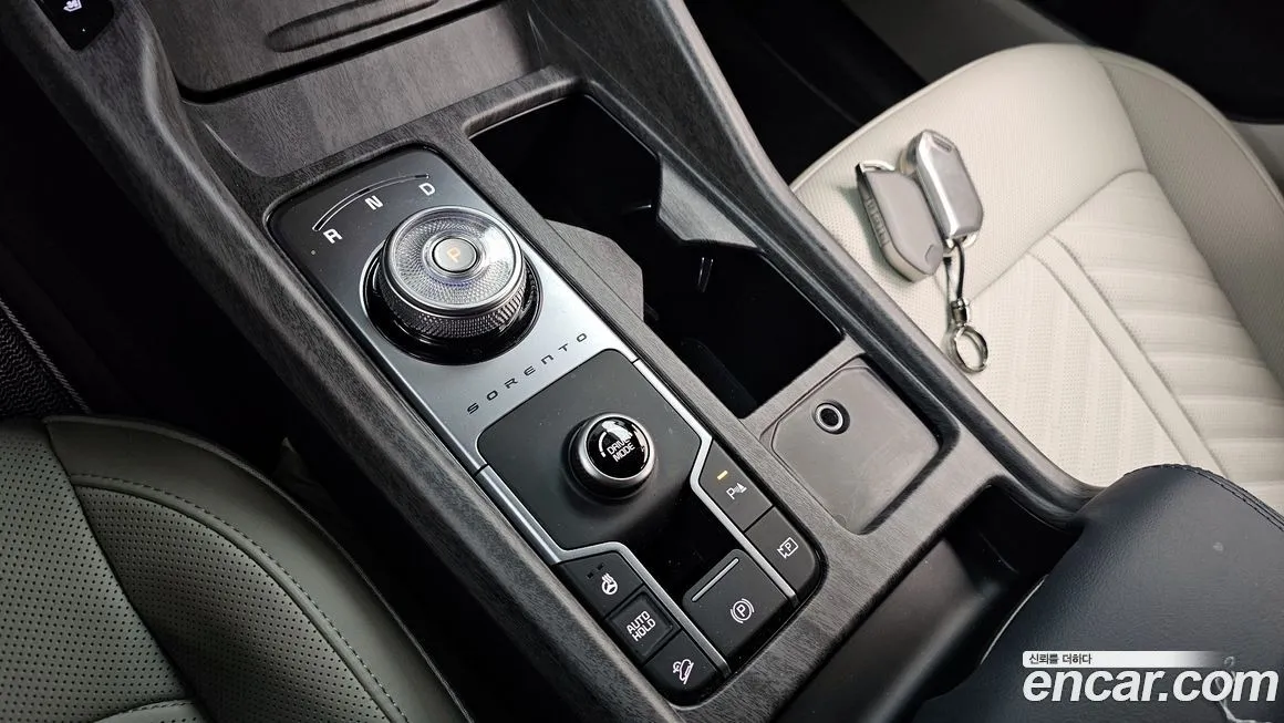 Kia Sorento — фото 7