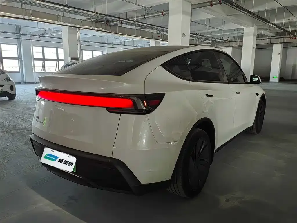 Tesla Model Y 2025 из CN, фото 8