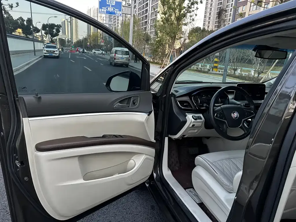 Buick GL8 2022 из CN, фото 6