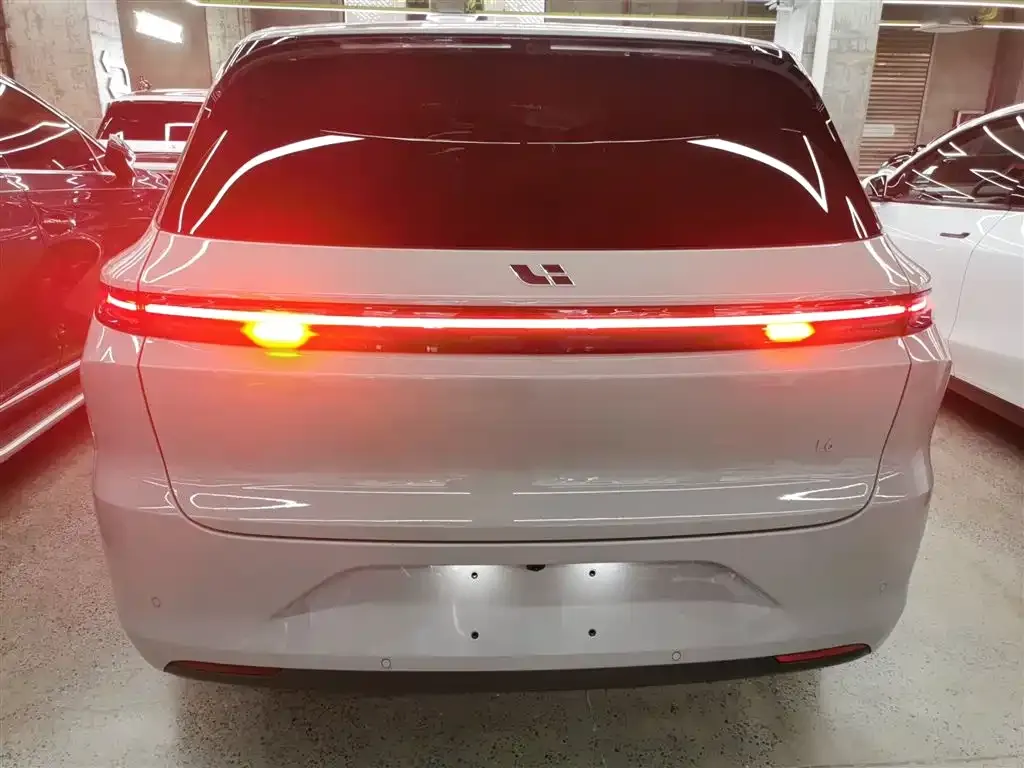Li Auto L6 2024 из CN, фото 8