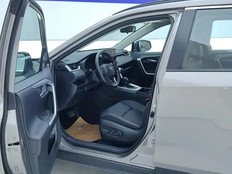 Toyota RAV4 2024 из CN, фото 10