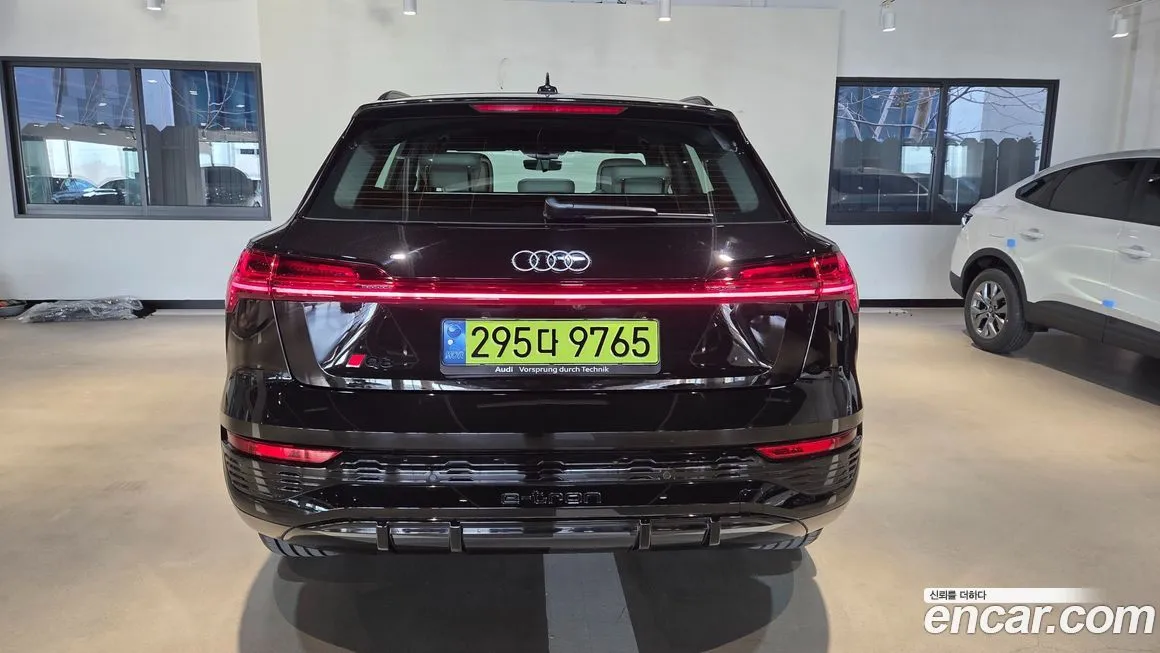 Audi Q8 e-tron 2024 из KR, фото 5