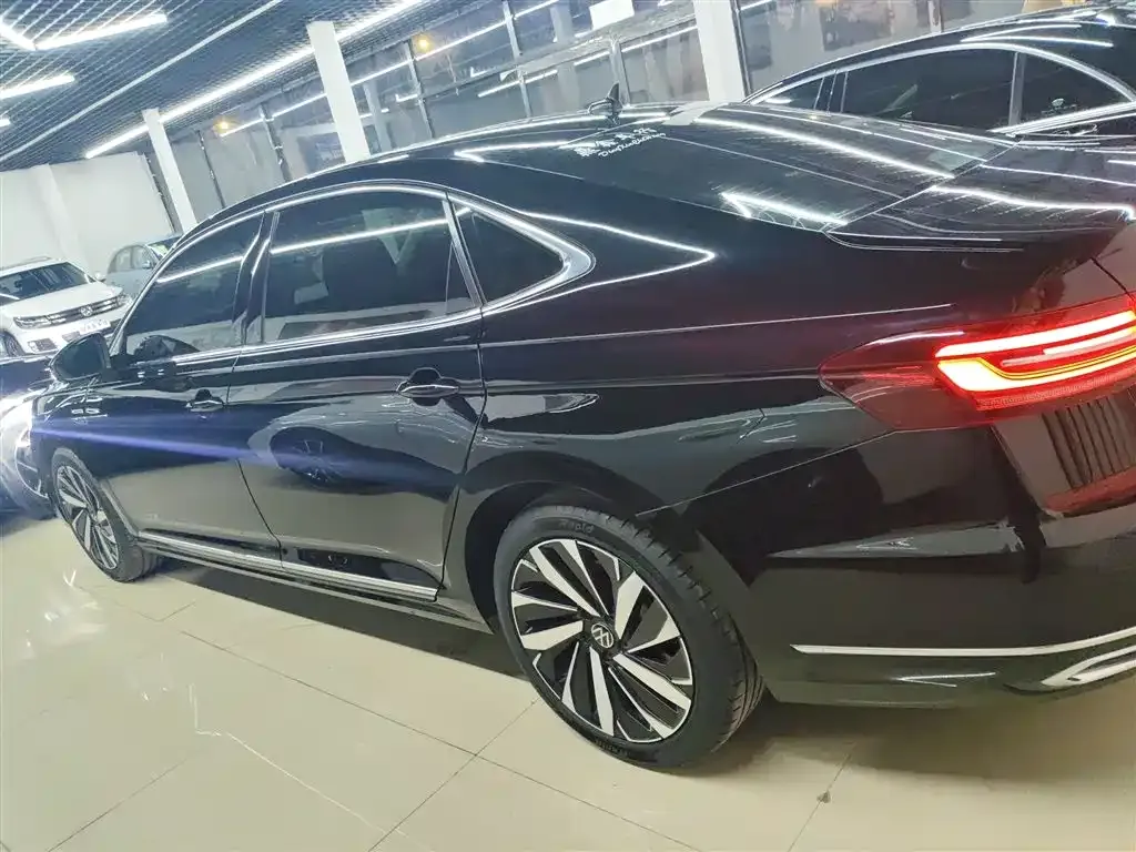 Volkswagen Passat 2022 из CN, фото 5