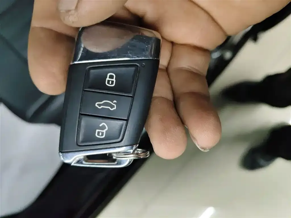 Volkswagen Passat 2022 из CN, фото 2