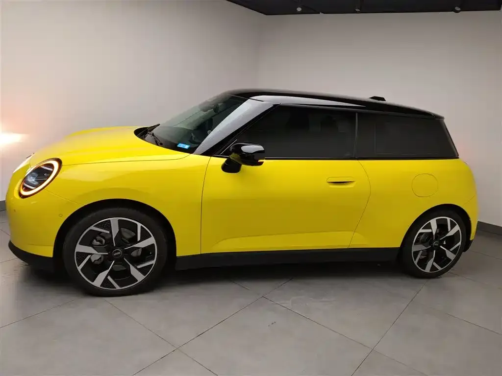 MINI Cooper EV 2024 из CN, фото 3