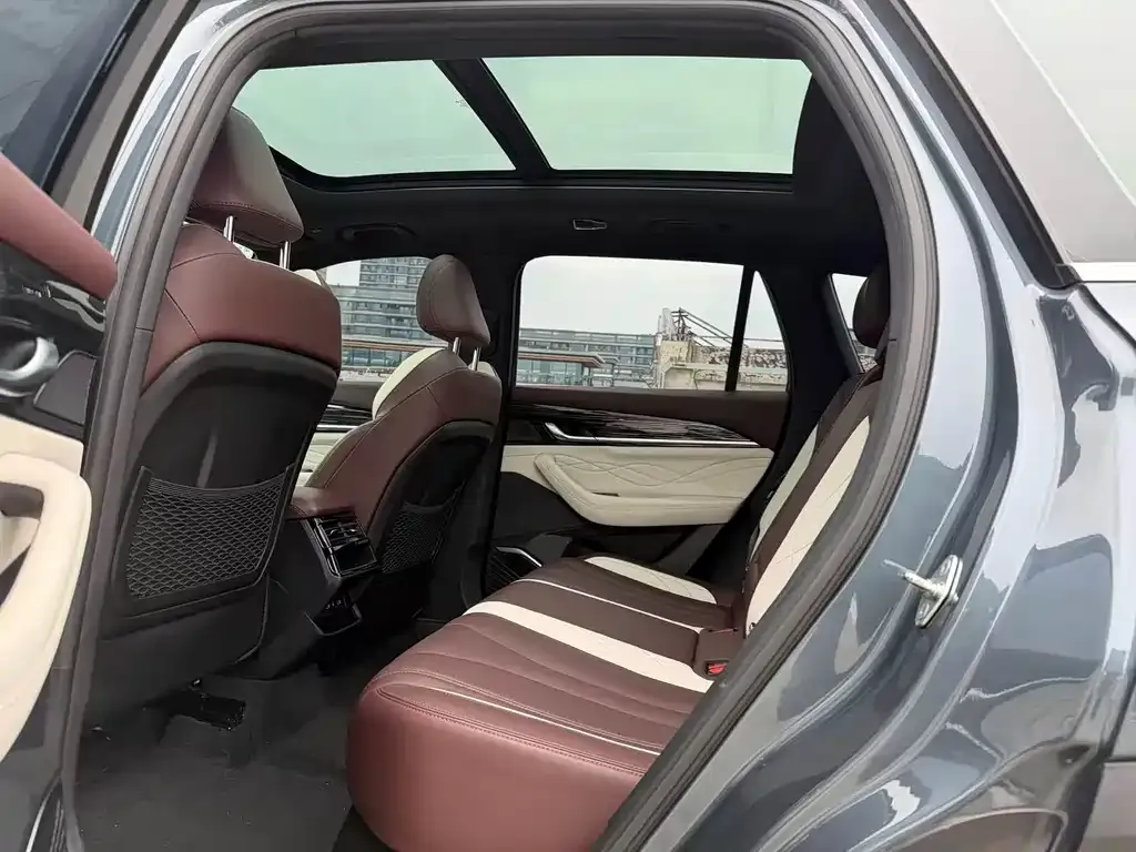 Geely Xingyue L 2022 из CN, фото 3
