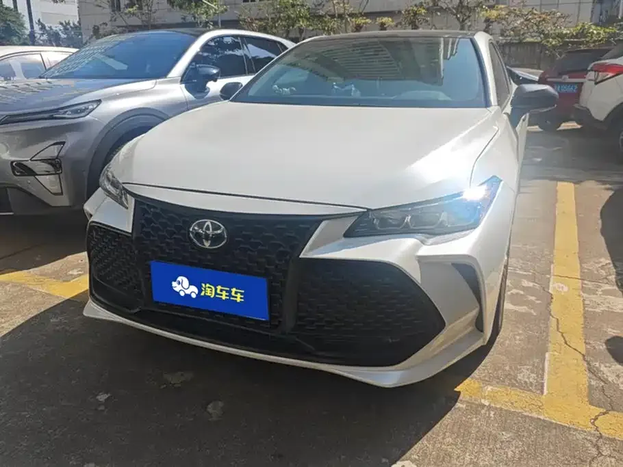 Toyota Avalon 2022 из CN, фото 1
