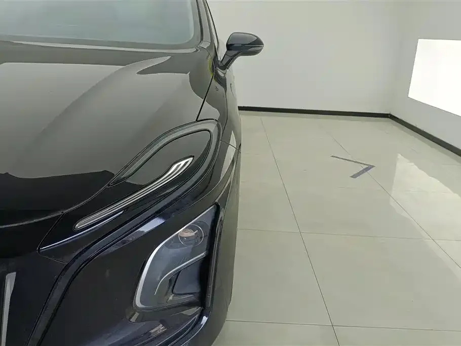 Hongqi E-QM5 2023 из CN, фото 4