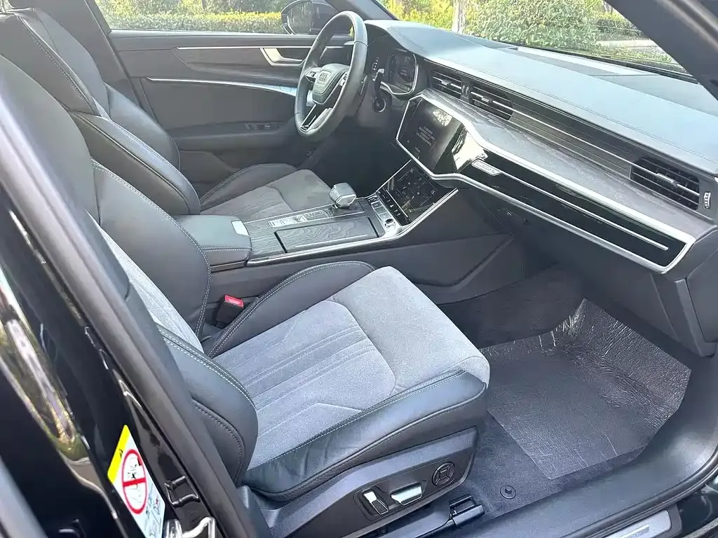 Audi A6L 2024 из CN, фото 6