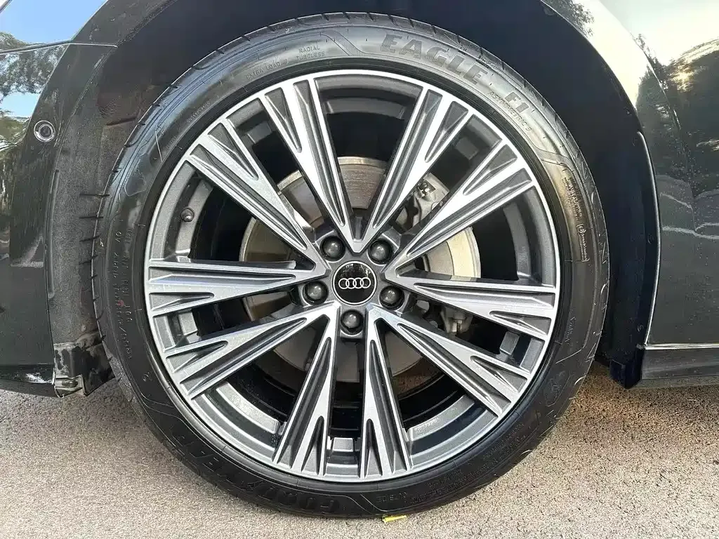 Audi A6L 2024 из CN, фото 5