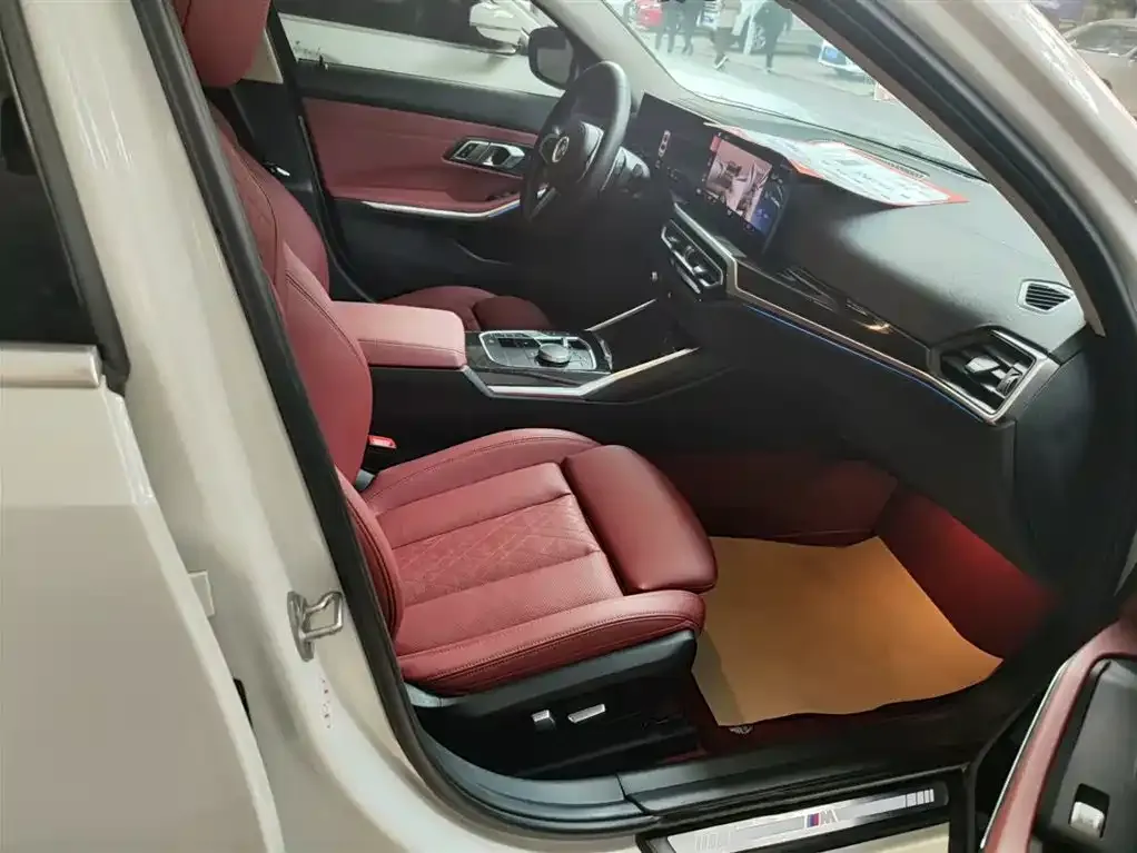 BMW 3 Series 2022 из CN, фото 6