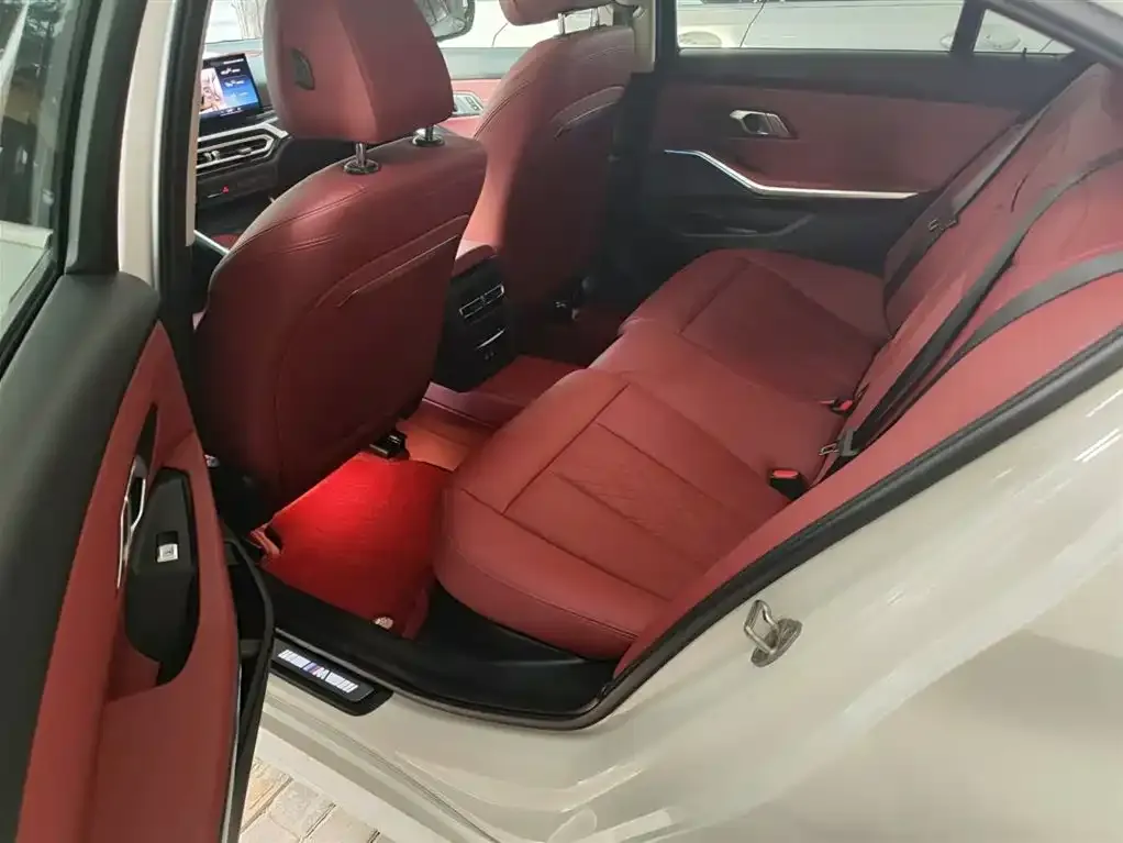 BMW 3 Series 2022 из CN, фото 3
