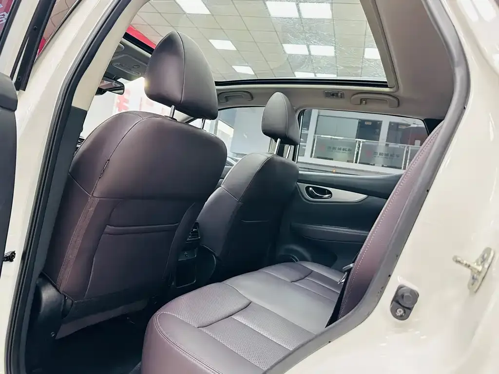 Nissan Qashqai 2022 из CN, фото 2