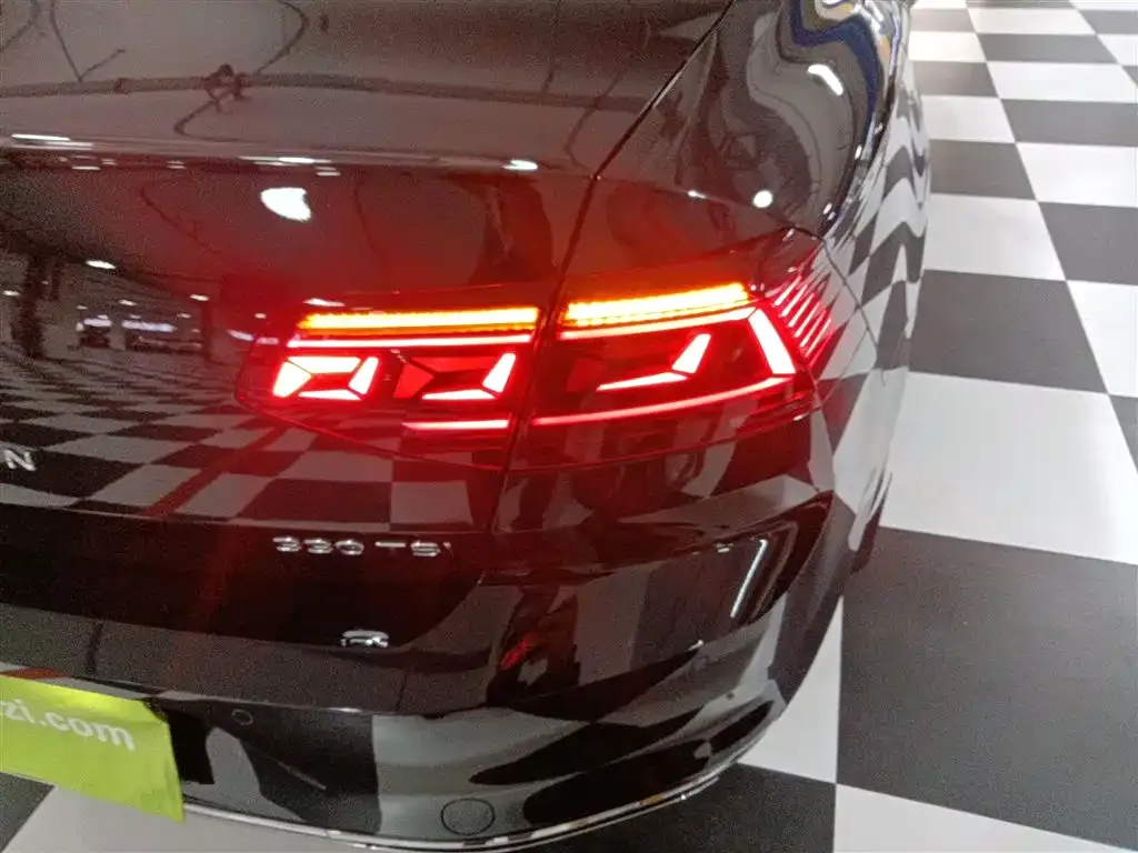 Volkswagen Magotan 2024 из CN, фото 8