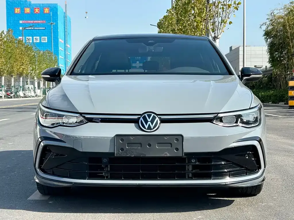 Volkswagen Golf 2021 из CN, фото 2