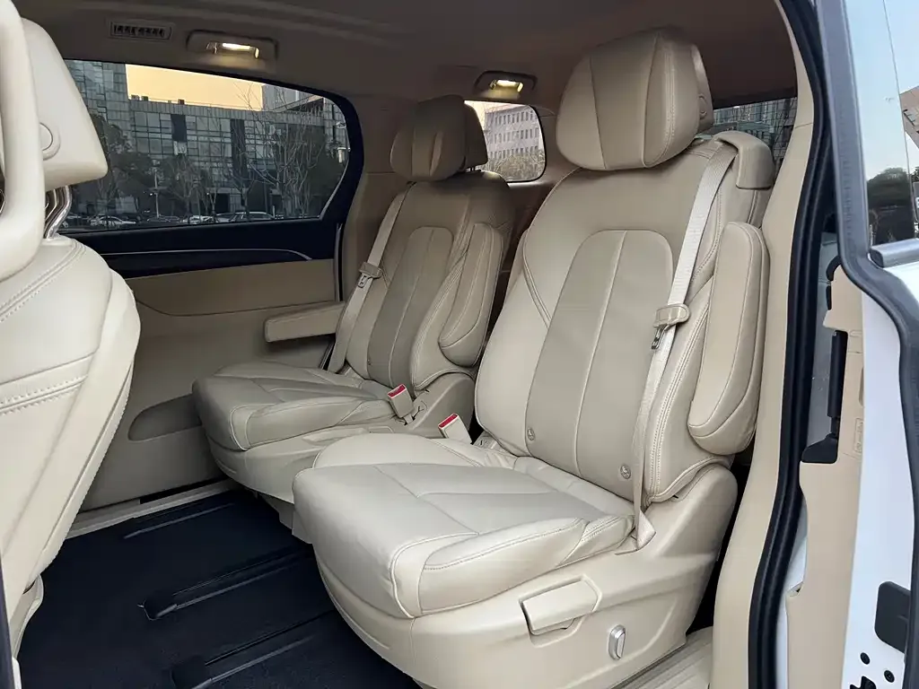 Buick GL8 2024 из CN, фото 6