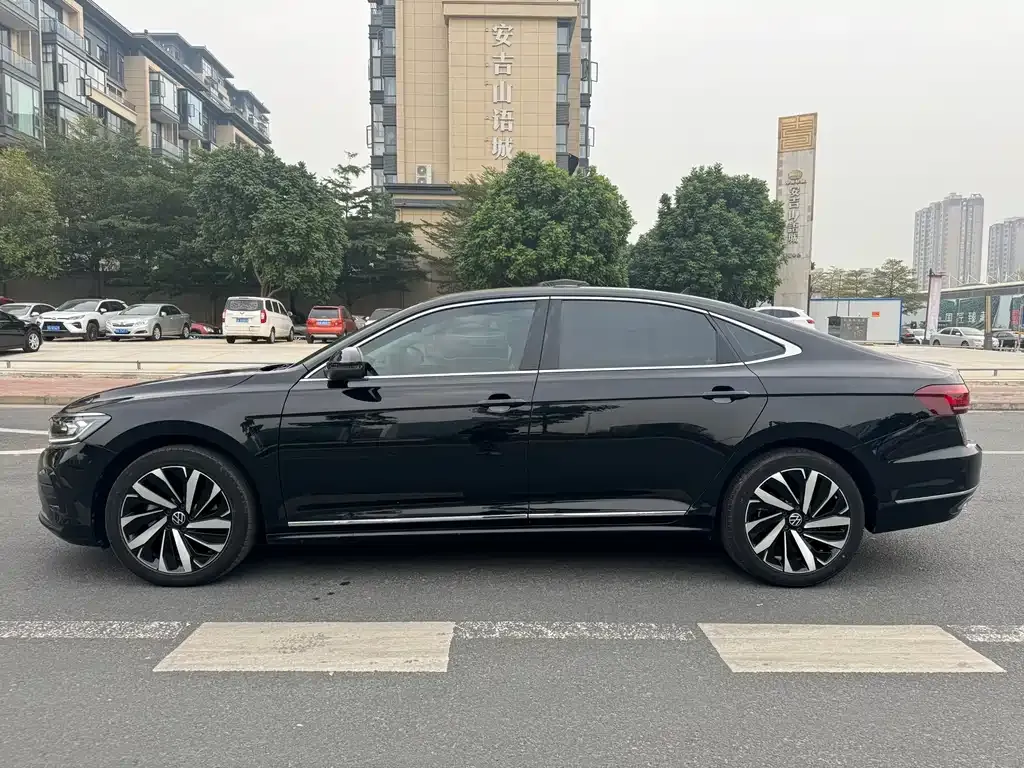 Volkswagen Passat — фото 4