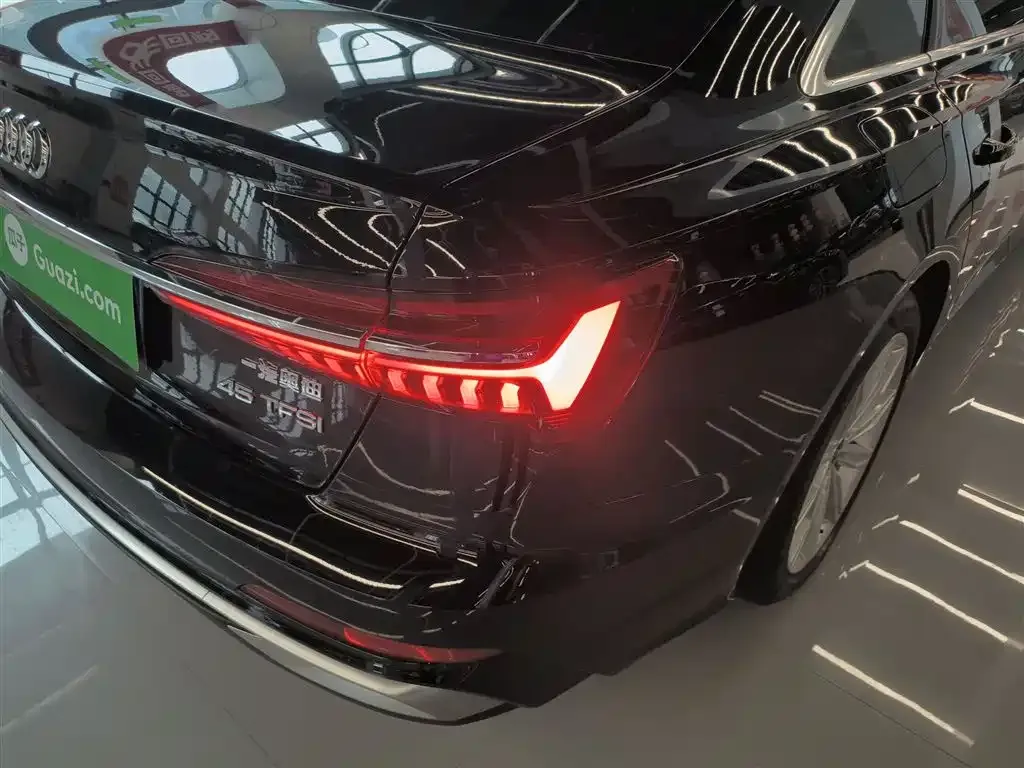 Audi A6L 2024 из CN, фото 6