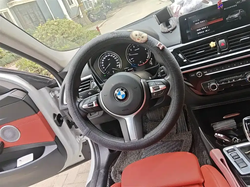 BMW 1 Series 2021 из CN, фото 3