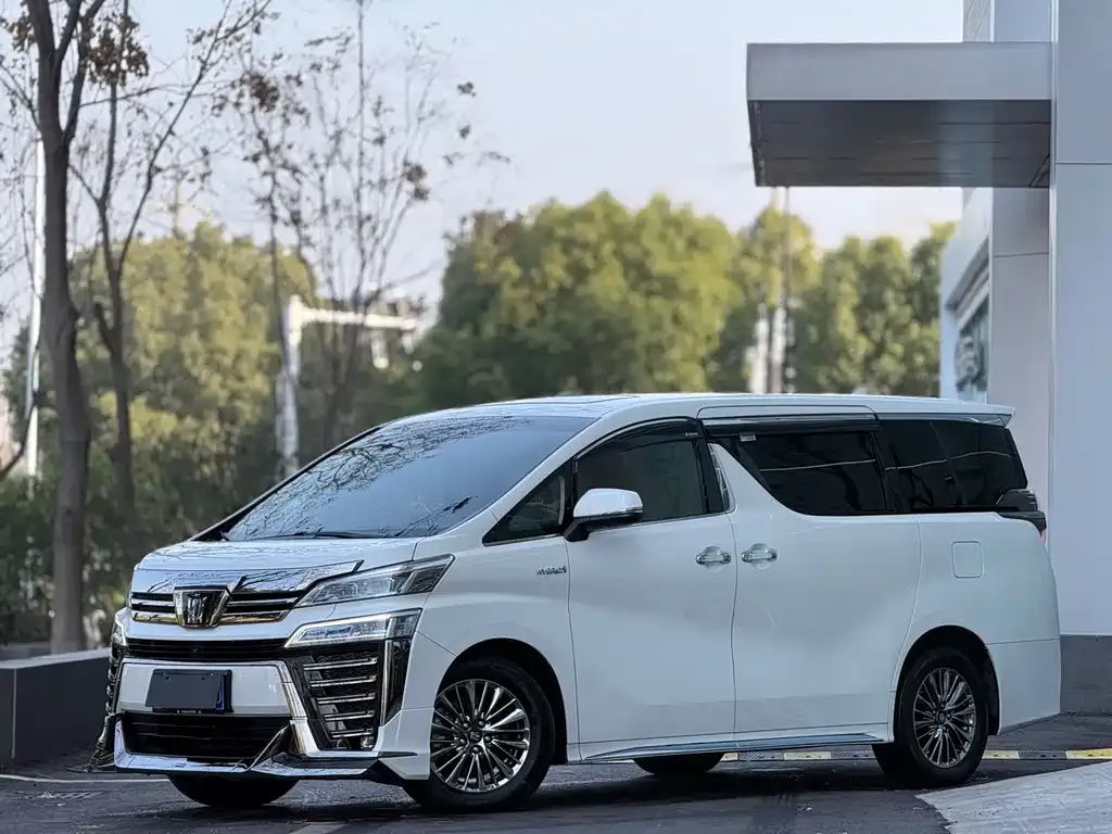 Toyota Vellfire 2022 из CN, фото 1