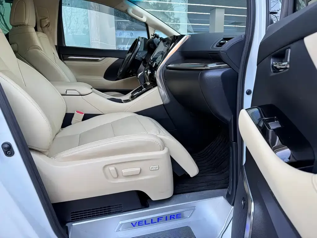 Toyota Vellfire 2022 из CN, фото 7