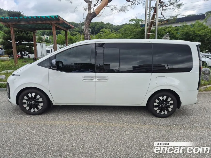 Hyundai Staria — фото 3