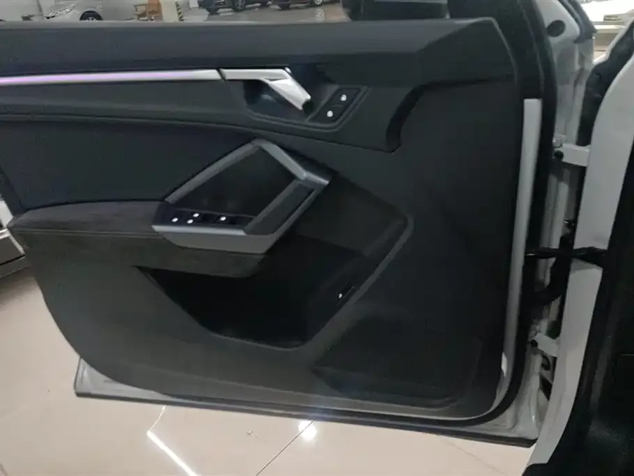 Audi Q3 Sportback 2021 из CN, фото 7