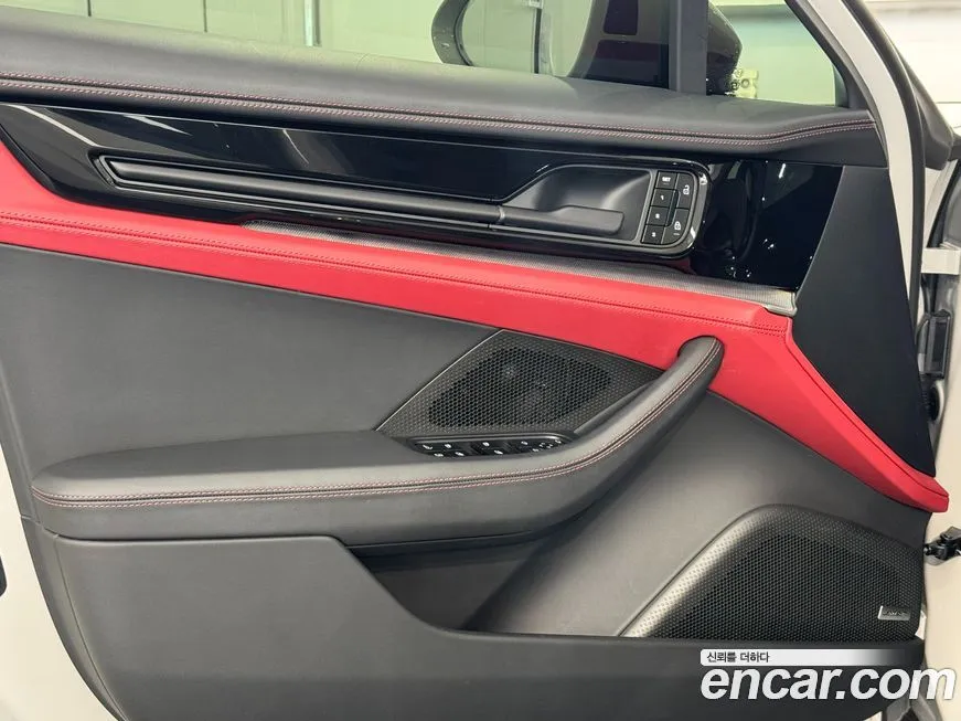 Porsche Panamera 2025 из KR, фото 2