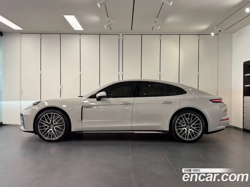 Porsche Panamera 2025 из KR, фото 3