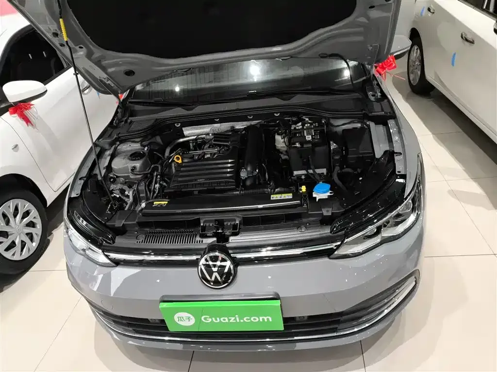 Volkswagen Golf 2024 из CN, фото 10