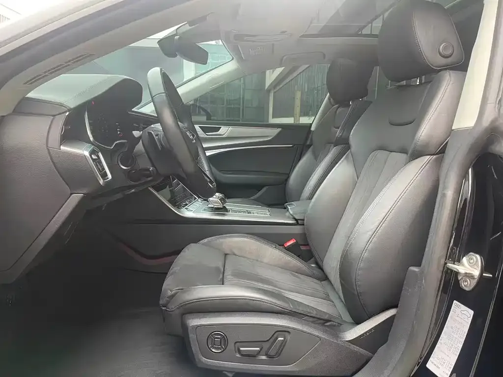 Audi A7 2023 из CN, фото 10
