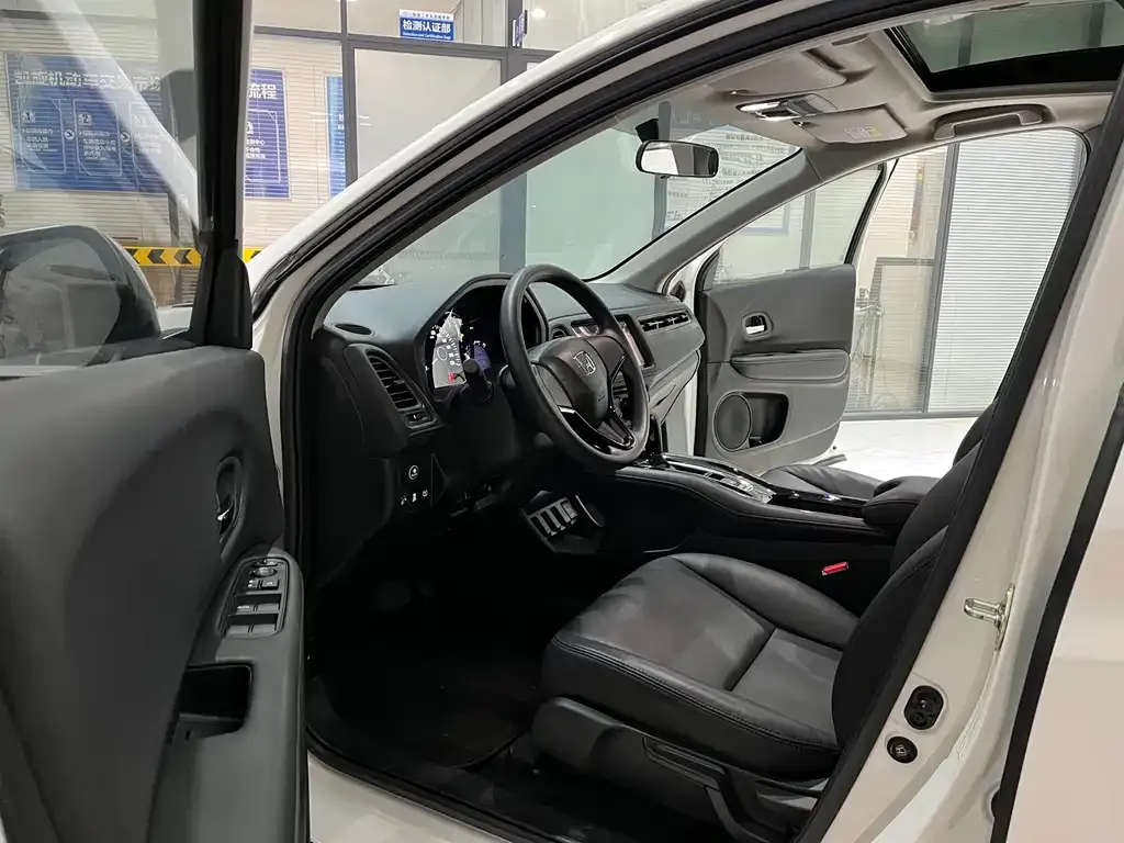 Honda Vezel 2022 из CN, фото 9