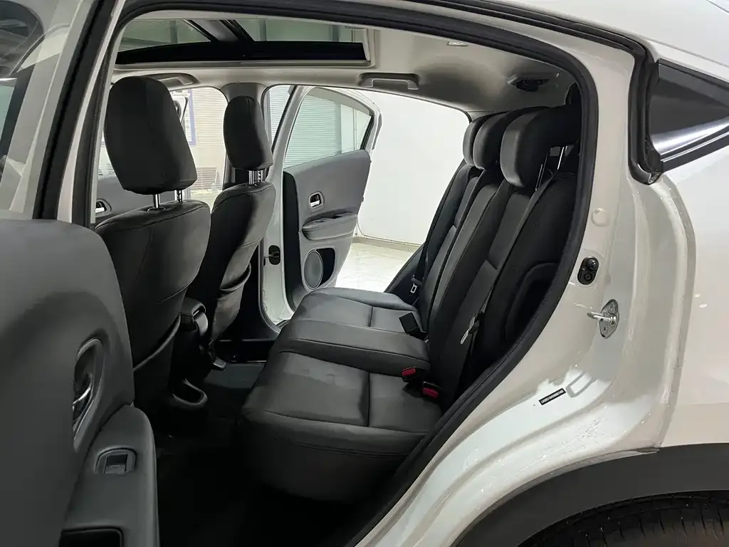 Honda Vezel 2022 из CN, фото 3