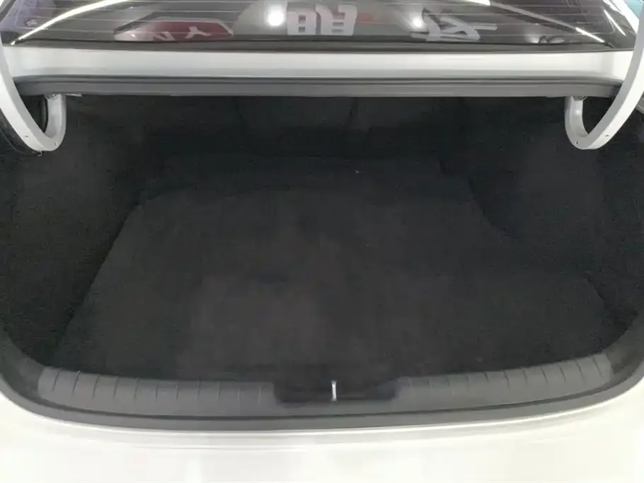 Hyundai Elantra 2022 из CN, фото 4