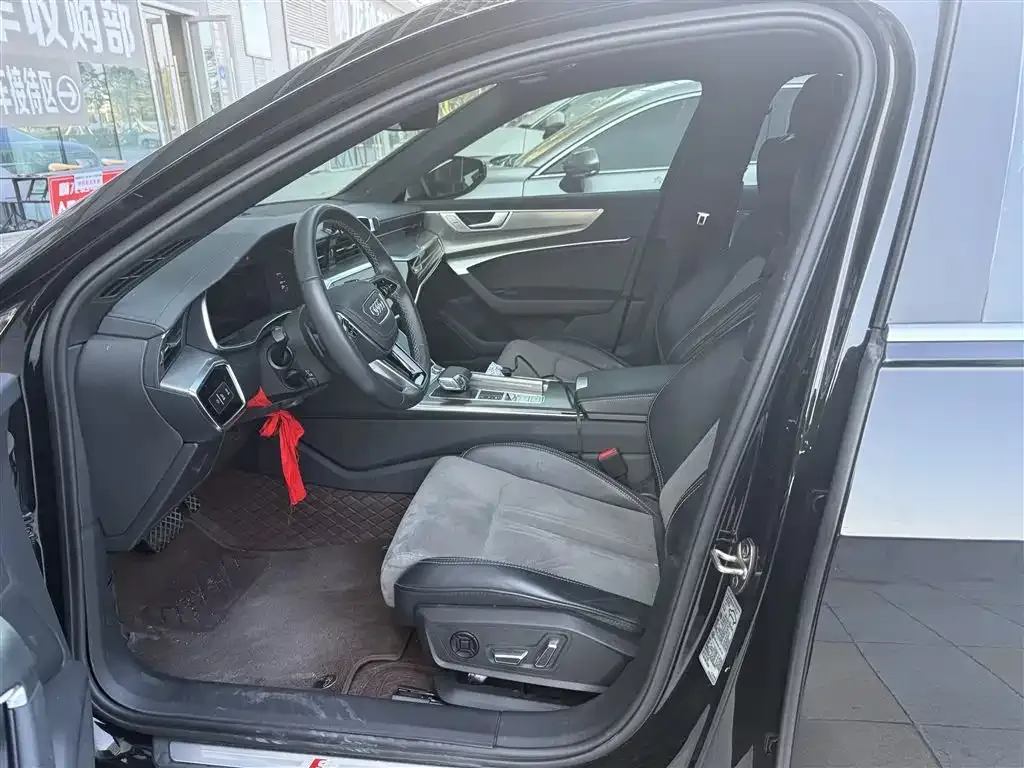 Audi A6L 2023 из CN, фото 5