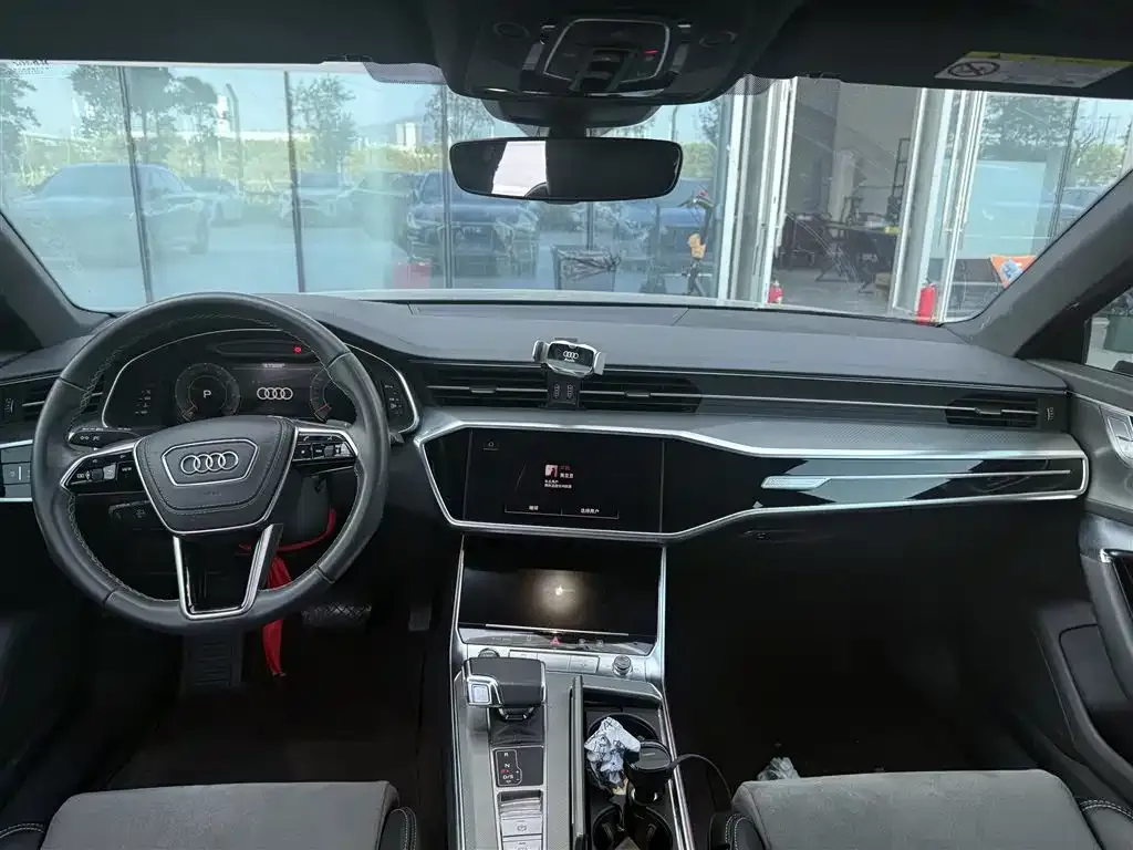 Audi A6L 2023 из CN, фото 2