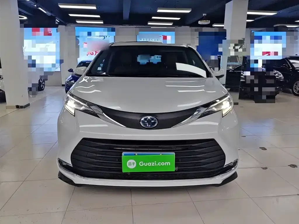 Toyota Sienna 2023 из CN, фото 6