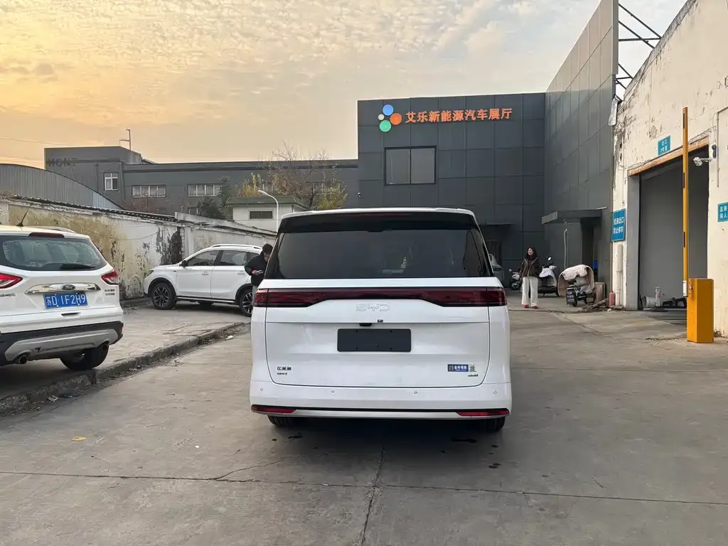 BYD Xia 2025 из CN, фото 9