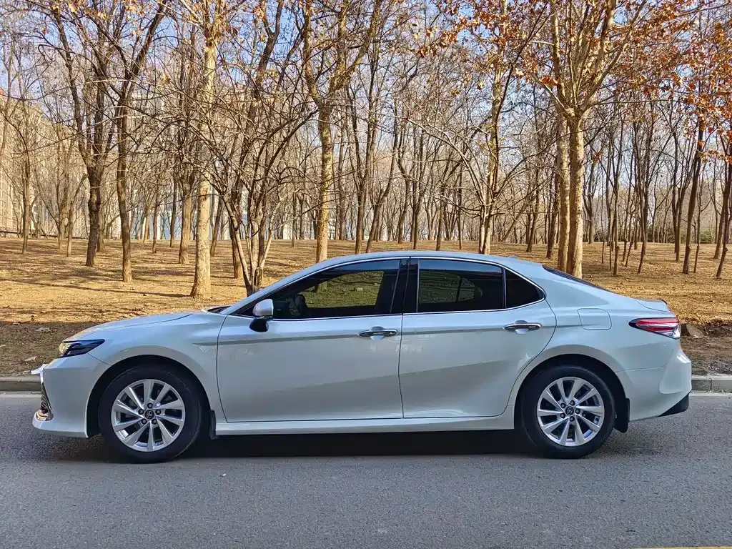 Toyota Camry 2022 из CN, фото 9